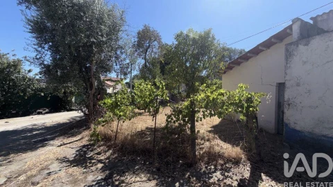 Moradia T3 para Venda em São Vicente do Paul e Vale de Figueira