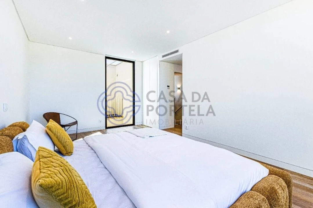 Moradia T3 para Venda em Quarteira Foto 11