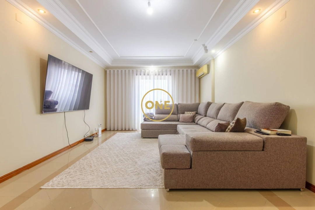 Apartamento T1 para Venda em Corroios Foto 4