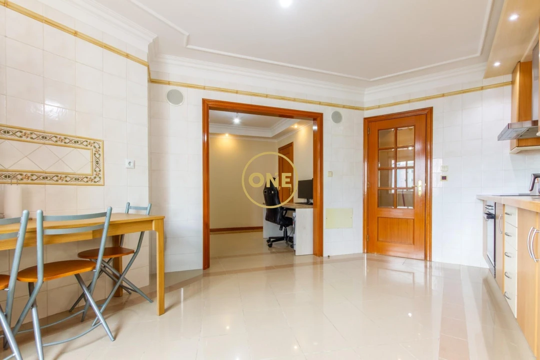 Apartamento T1 para Venda em Corroios Foto 13