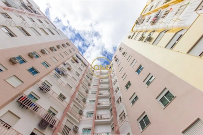 Apartamento T1 para Venda em Corroios