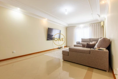 Apartamento T1 para Venda em Corroios