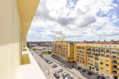 Apartamento T1 para Venda em Corroios