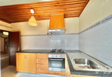 Loja para Venda em Campo de Besteiros