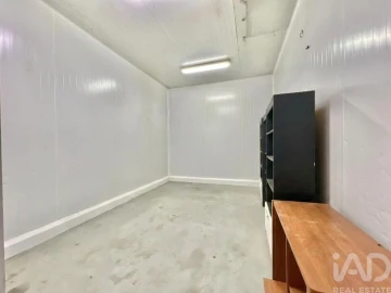 Loja para Venda em Campo de Besteiros