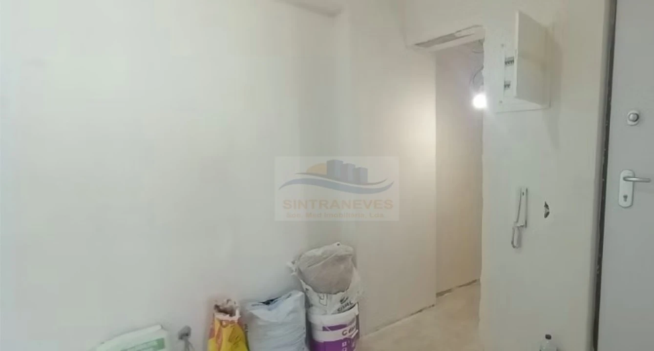Apartamento T2 para Venda em Carregado e Cadafais Foto 6