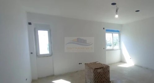 Apartamento T2 para Venda em Carregado e Cadafais