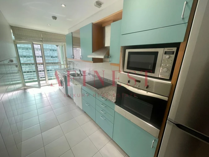 Apartamento T2 para Arrendamento em Parque das Nações Foto 3