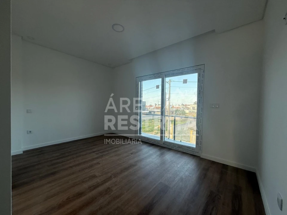 Moradia T2 para Venda em Fernao Ferro Foto 6