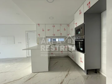 Moradia T2 para Venda em Fernao Ferro