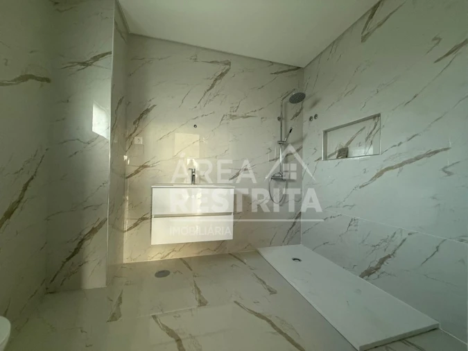 Moradia T2 para Venda em Fernao Ferro Foto 8
