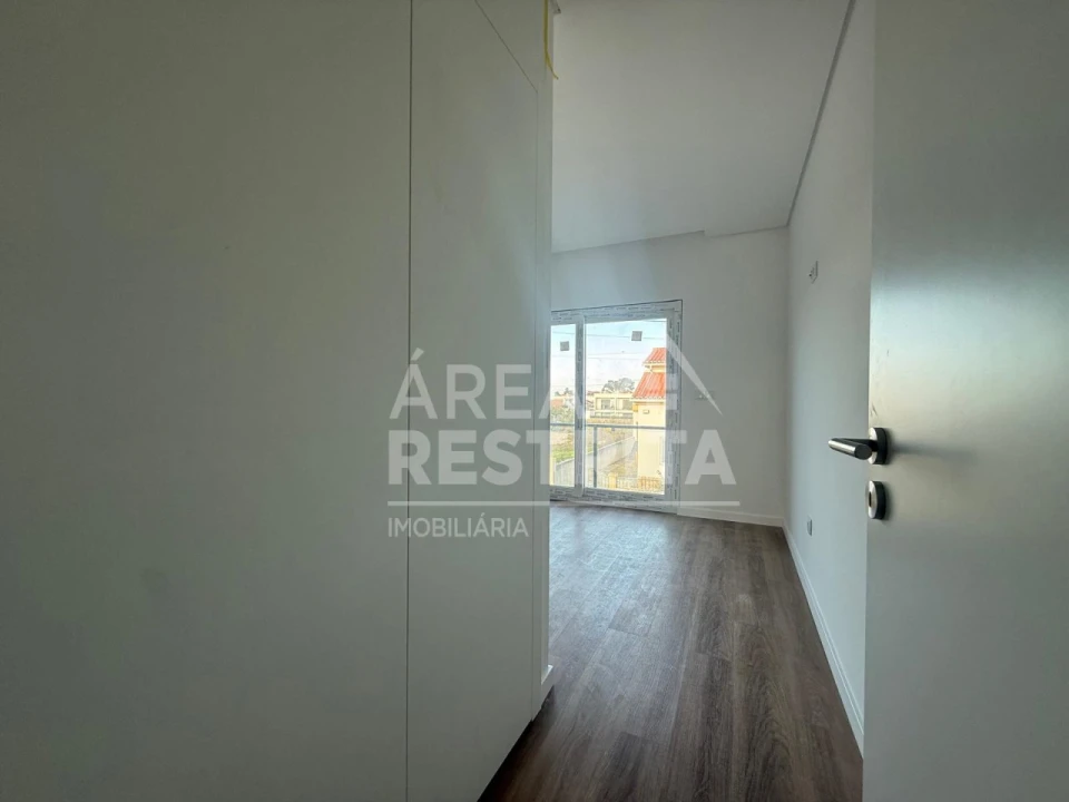 Moradia T2 para Venda em Fernao Ferro Foto 5