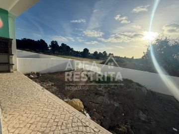 Moradia T2 para Venda em Fernao Ferro
