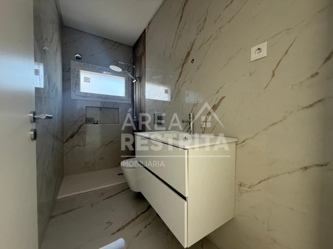 Moradia T2 para Venda em Fernao Ferro Foto 4