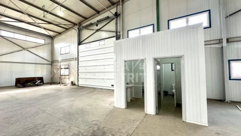 Armazém para Venda em Atalaia e Alto Estanqueiro-Jardia