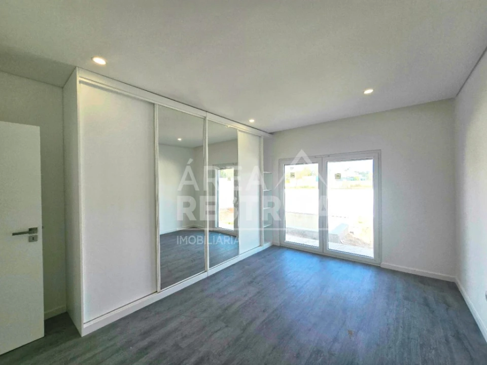 Moradia T3 para Venda em Azeitão (São Lourenço e São Simão) Foto 23