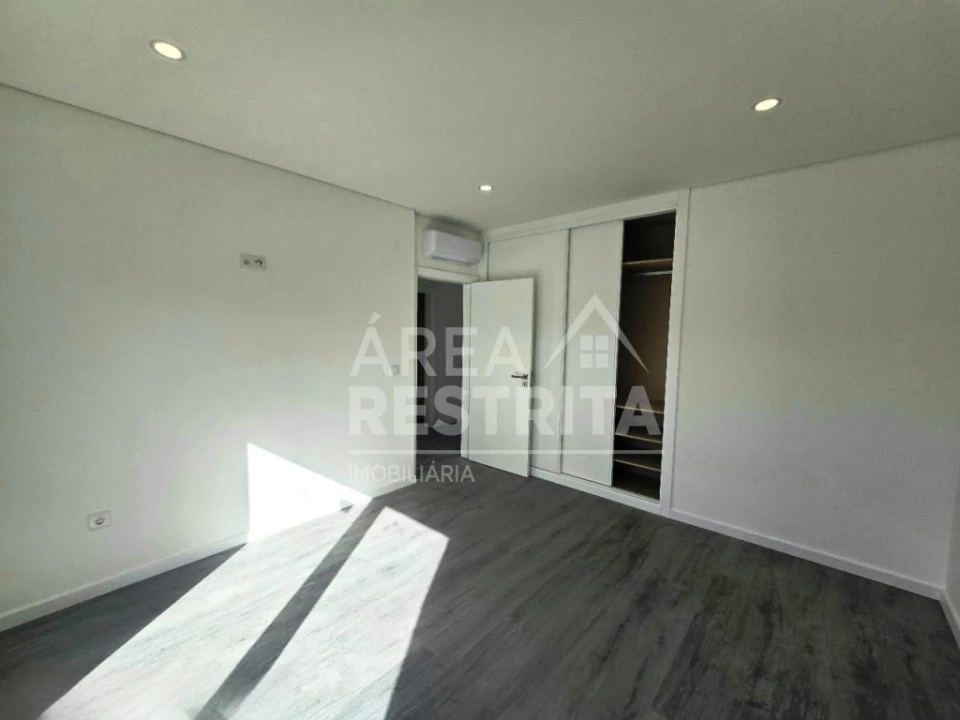 Moradia T3 para Venda em Azeitão (São Lourenço e São Simão) Foto 28