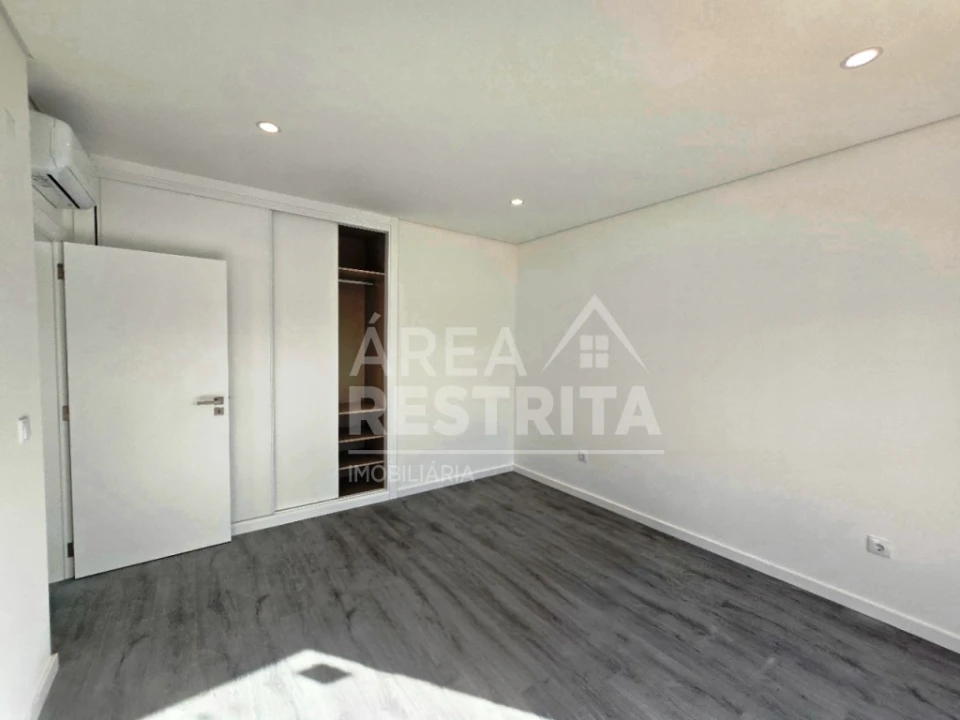 Moradia T3 para Venda em Azeitão (São Lourenço e São Simão) Foto 29