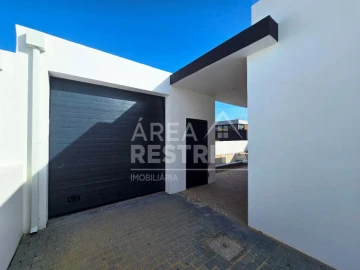 Moradia T3 para Venda em Azeitão (São Lourenço e São Simão)