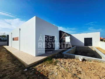 Moradia T3 para Venda em Azeitão (São Lourenço e São Simão)