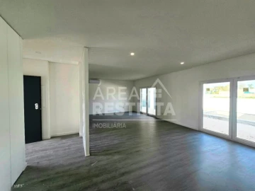Moradia T3 para Venda em Azeitão (São Lourenço e São Simão)