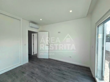 Moradia T3 para Venda em Azeitão (São Lourenço e São Simão)
