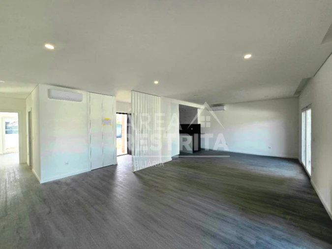 Moradia T3 para Venda em Azeitão (São Lourenço e São Simão) Foto 13