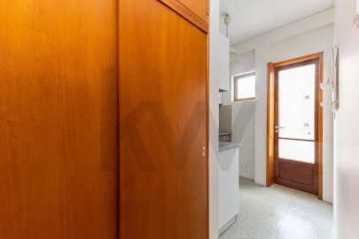 Apartamento T1 para Arrendamento em Aldoar, Foz do Douro e Nevogilde