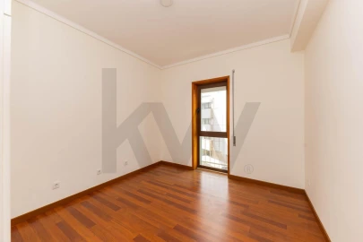 Apartamento T1 para Arrendamento em Aldoar, Foz do Douro e Nevogilde