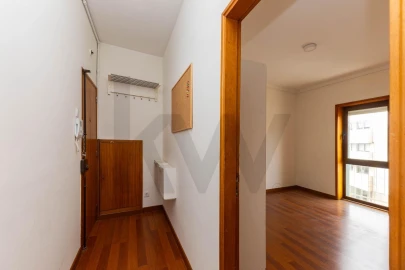 Apartamento T1 para Arrendamento em Aldoar, Foz do Douro e Nevogilde