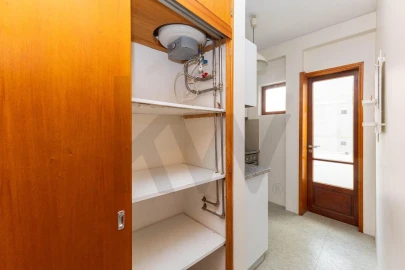 Apartamento T1 para Arrendamento em Aldoar, Foz do Douro e Nevogilde