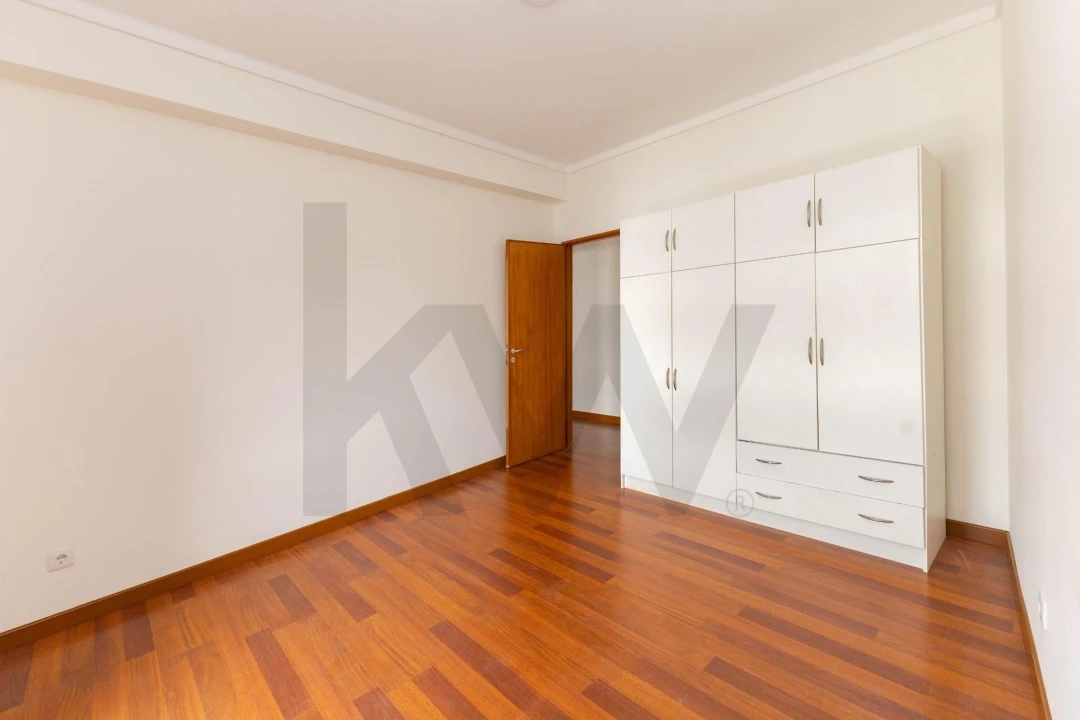Apartamento T1 para Arrendamento em Aldoar, Foz do Douro e Nevogilde Foto 8