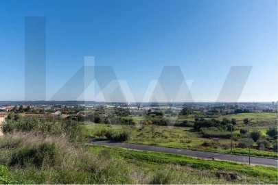Terreno para Venda em Alenquer (Santo Estêvão e Triana)