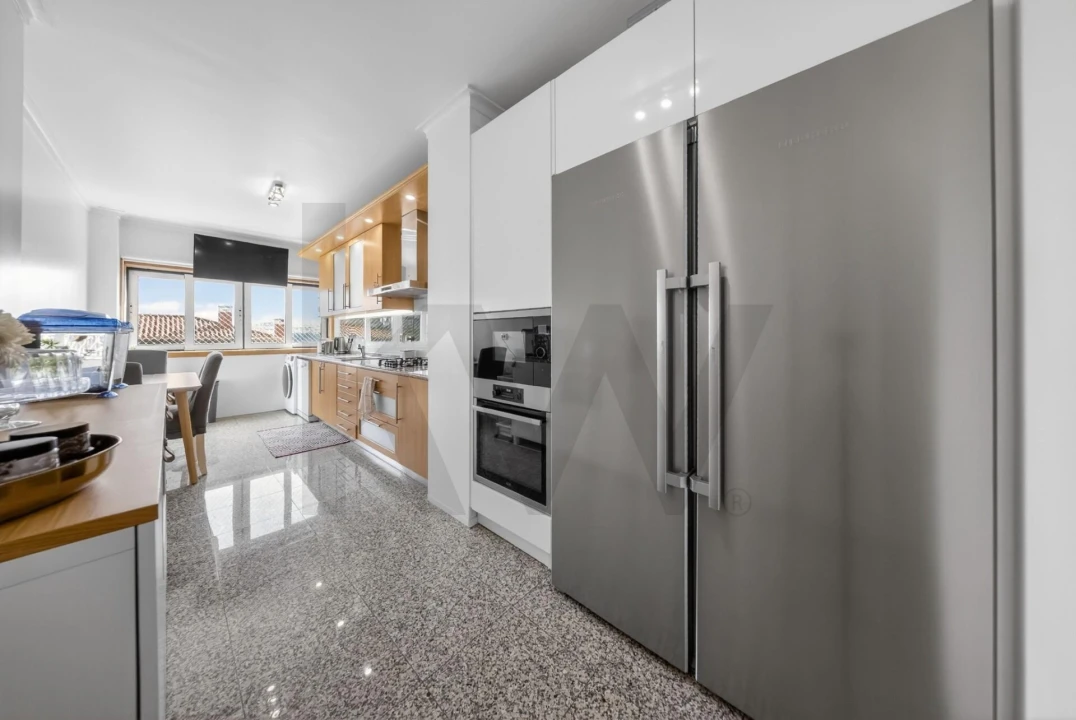 Apartamento T3 para Venda em Carnaxide e Queijas Foto 47