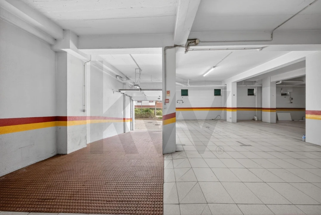 Apartamento T3 para Venda em Carnaxide e Queijas Foto 50