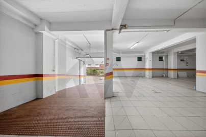 Apartamento T3 para Venda em Carnaxide e Queijas