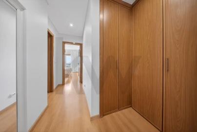 Apartamento T3 para Venda em Carnaxide e Queijas