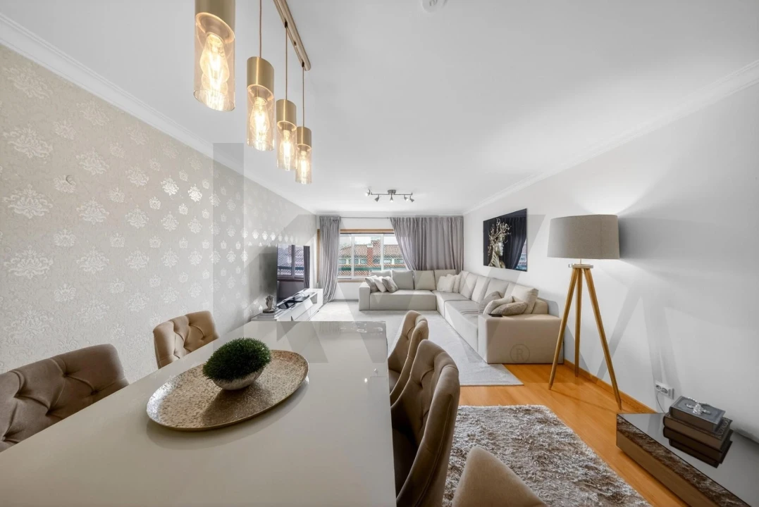 Apartamento T3 para Venda em Carnaxide e Queijas Foto 12