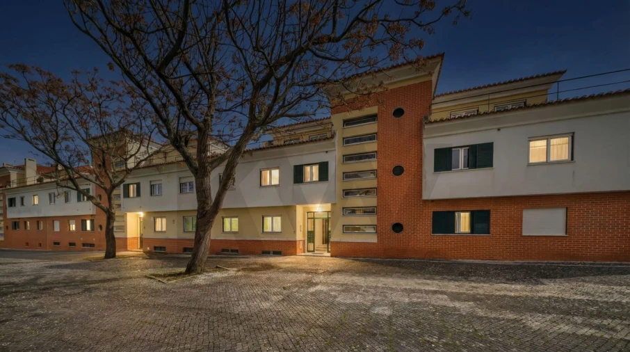 Apartamento T3 para Venda em Carnaxide e Queijas Foto 56