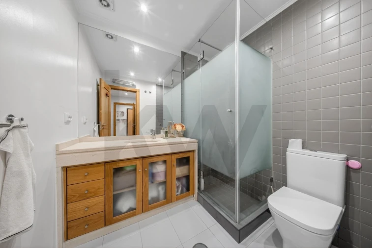 Apartamento T3 para Venda em Carnaxide e Queijas Foto 27