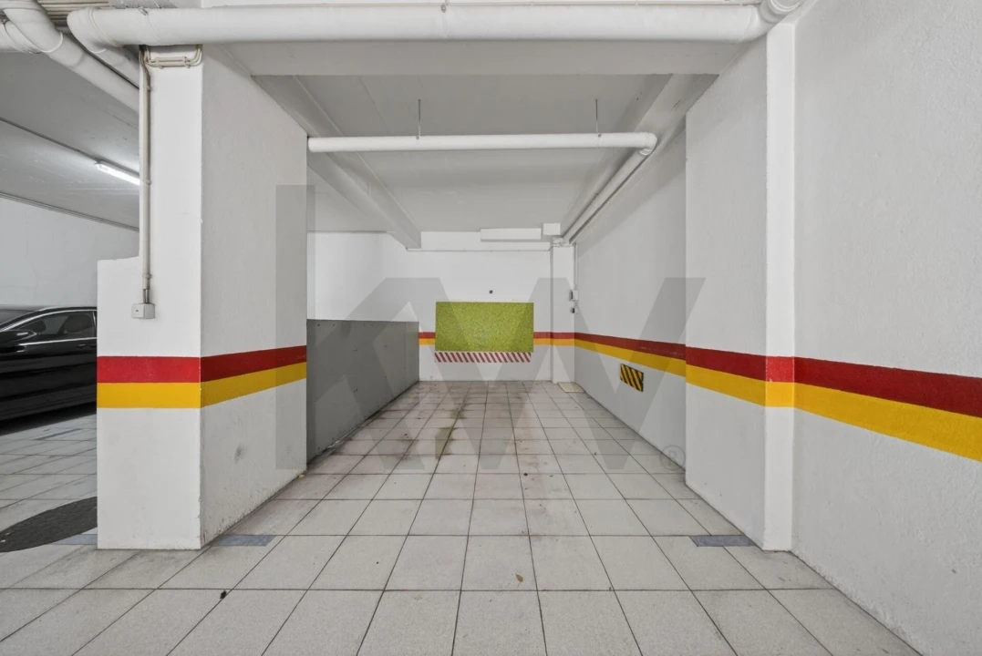 Apartamento T3 para Venda em Carnaxide e Queijas Foto 48