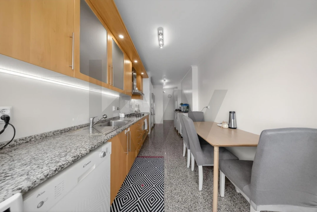 Apartamento T3 para Venda em Carnaxide e Queijas Foto 45