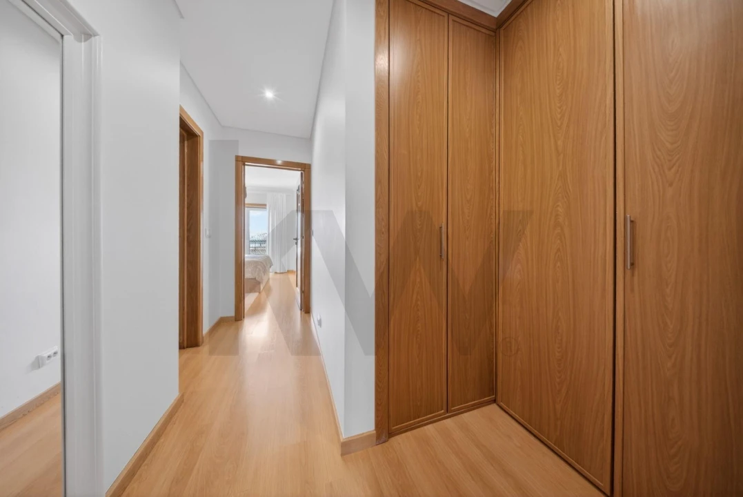 Apartamento T3 para Venda em Carnaxide e Queijas Foto 30