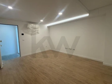 Apartamento T1 para Venda em Requeixo, Nossa Senhora de Fátima e Nariz