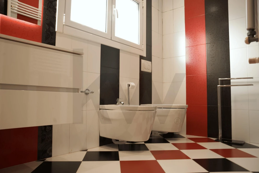 Moradia T5 para Venda em Santa Iria de Azoia, São João da Talha e Bobadela Foto 15