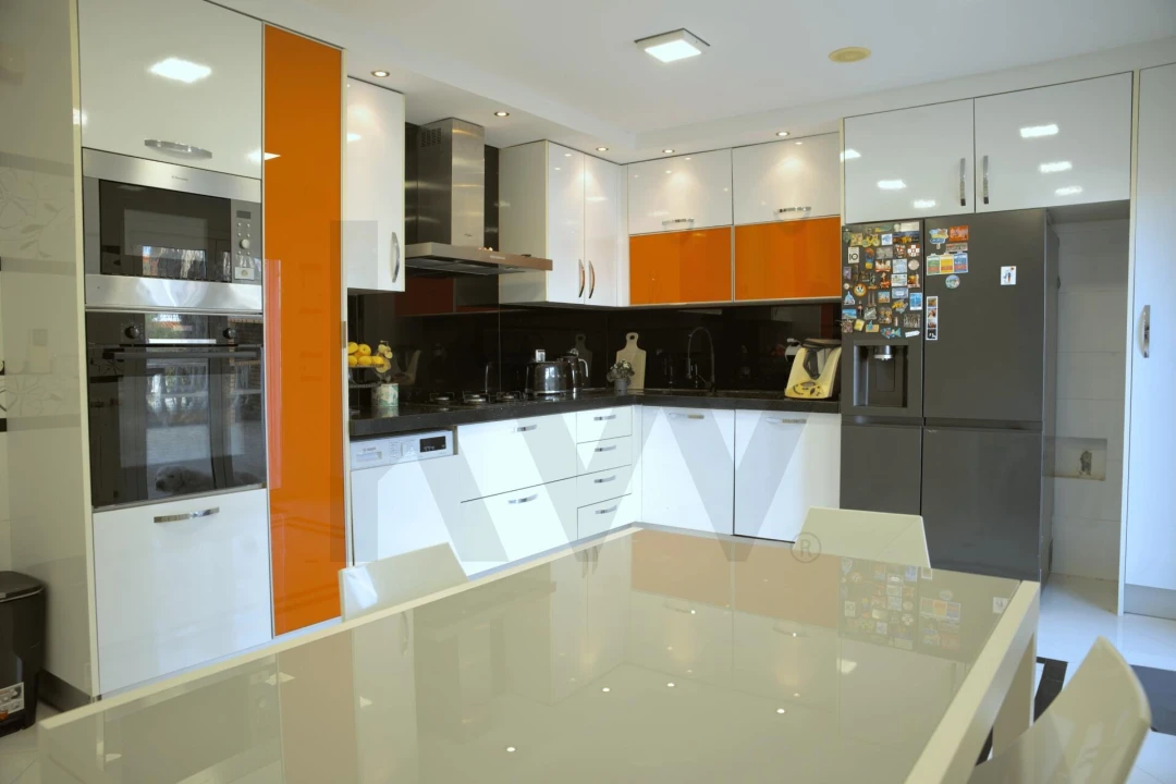 Moradia T5 para Venda em Santa Iria de Azoia, São João da Talha e Bobadela Foto 6