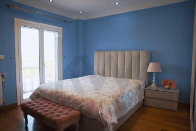 Moradia T5 para Venda em Santa Iria de Azoia, São João da Talha e Bobadela