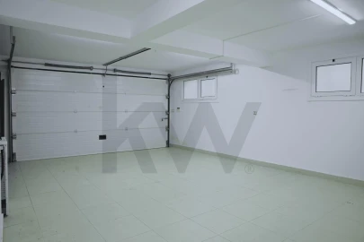 Moradia T5 para Venda em Santa Iria de Azoia, São João da Talha e Bobadela