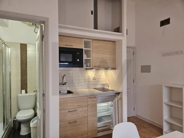 Apartamento T1 para Arrendamento em Santo Antonio dos Olivais
