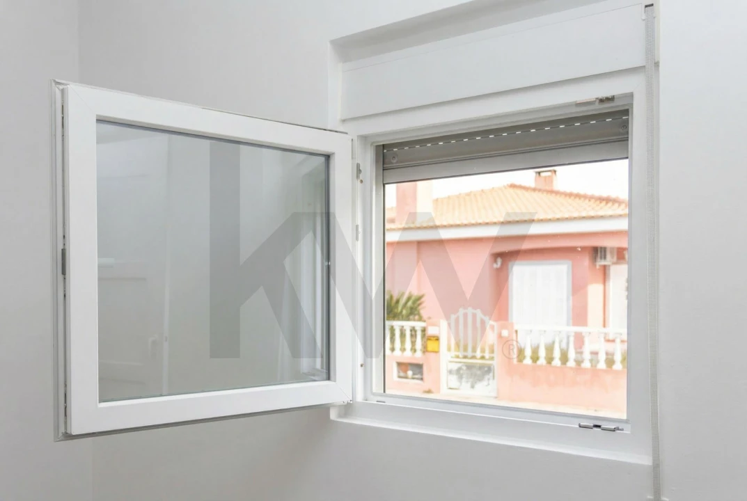 Moradia T2 para Venda em Couço Foto 8